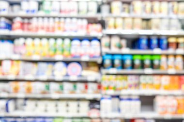 Tokyo Japonya 'daki çeşitli yiyecek ve içecek dükkanları soyut olarak bulanıklaştı