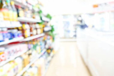 Tokyo Japonya 'daki çeşitli yiyecek ve içecek dükkanları soyut olarak bulanıklaştı