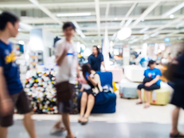 Compras em família Decoração para casa Loja Blur com fundo bokeh — Fotografia de Stock