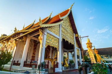 Wat Chedi Luang Varavihara Büyük Stupa Budist Tapınağı tarihi Chiang Mai, Tayland.