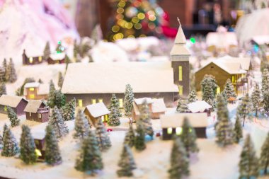 Kış sahne Noel ağacı ile minyatür
