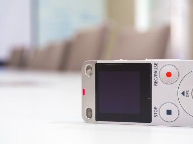 Dictaphone yakın çekim toplantı salonu