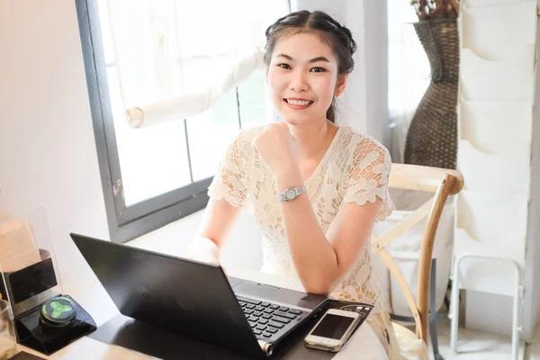 Beautiful Asian Women Use Cellphone Laptop Cafe Light Window — Stock Photo, Image