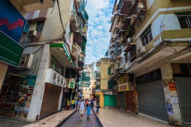 Ünlü Hatıra Macau sokak üzerinde ziyaretçi