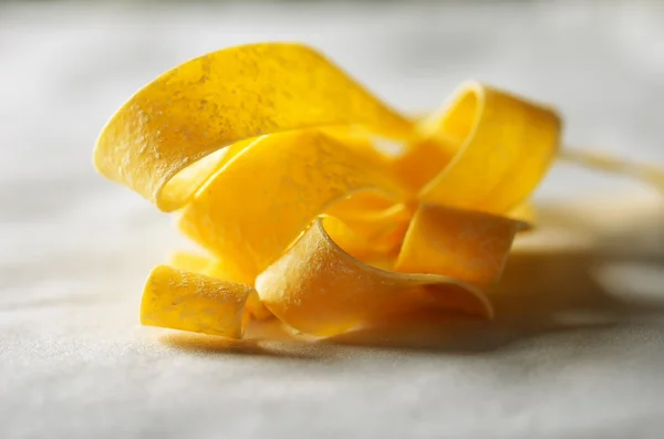 Flour and pasta on a light background close-up horizontal — Stock Photo, Image