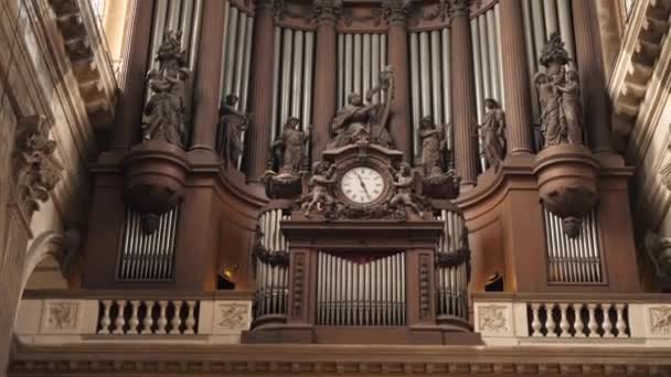 聖シュルピシウス教会の素晴らしい複合器官 — ストック動画