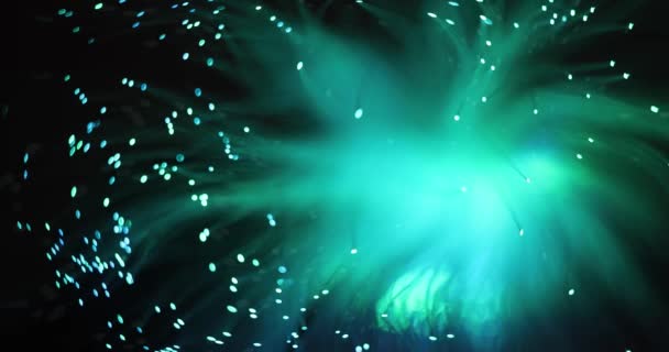 Разбрасывание Праздничного Фейерверка Яркой Цветной Лампы Светящаяся Лампа Виде Метлы — стоковое видео