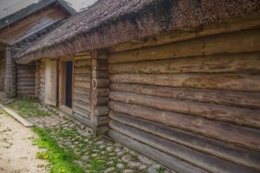 19. yüzyılın Belarus köyünün mimarisi..