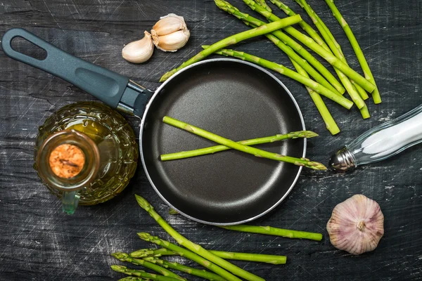 Ingrediënten voor het koken van asperges — Stockfoto