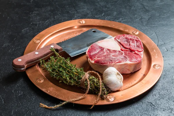 Сира телятина зрізає м'ясо — стокове фото