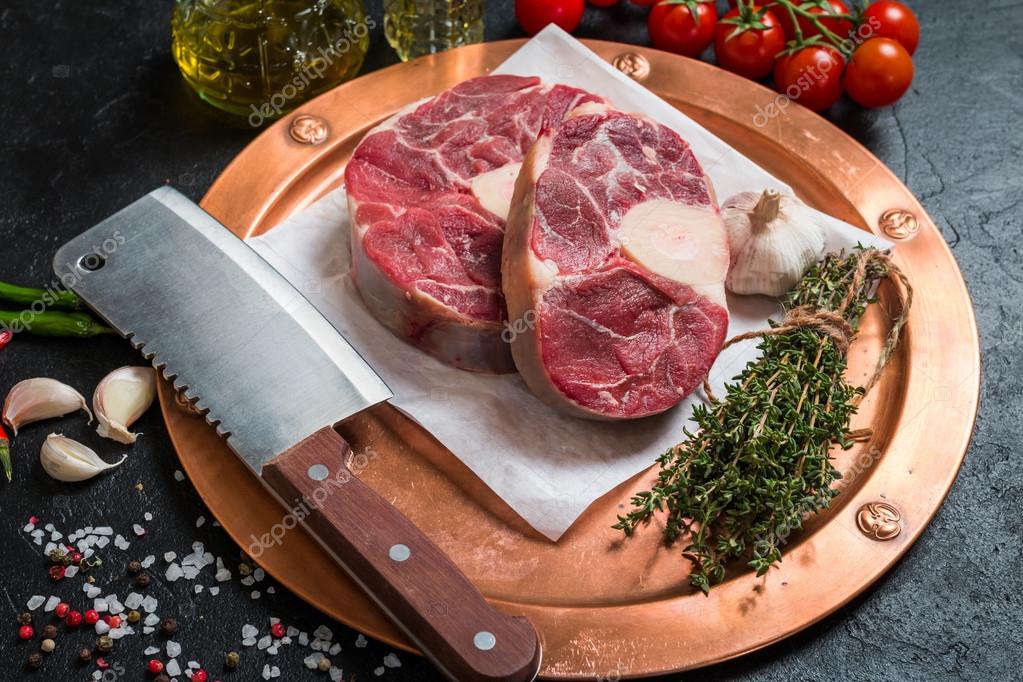 Tranches De Jarret De Veau Cru Viande Photographie Roxiller