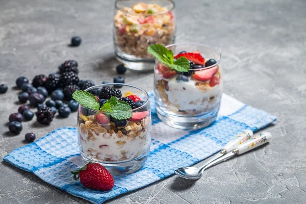 Homemade yogurt with baked granola — Stock Photo, Image