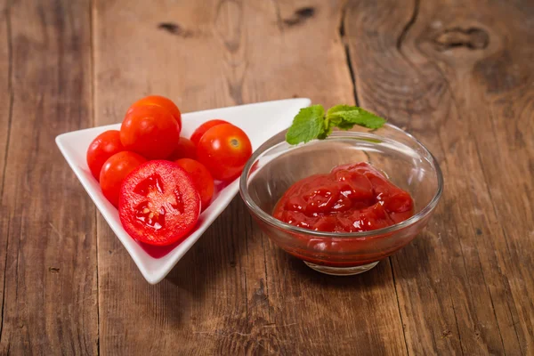 Molho de tomate, gaspacho, ketchup — Fotografia de Stock