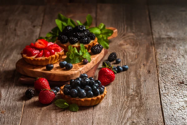 Fresh homemade berrie tarts — Stock Photo, Image