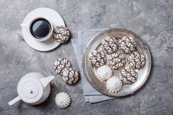 Kekse in weißer Glasur — Stockfoto
