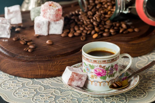 Turkish coffee with  delight — Stock Photo, Image