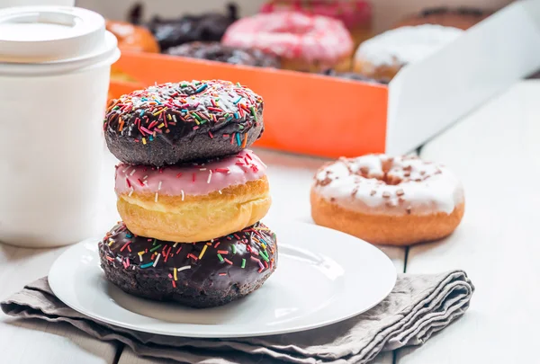 Fast Food Frühstück mit Donut — Stockfoto