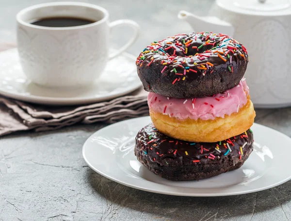 Fast Food Frühstück mit Donut — Stockfoto