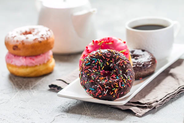 Fast Food Frühstück mit Donut — Stockfoto