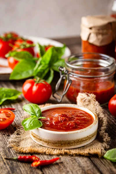 Bowl of italian tomato sauce — Stock Photo, Image
