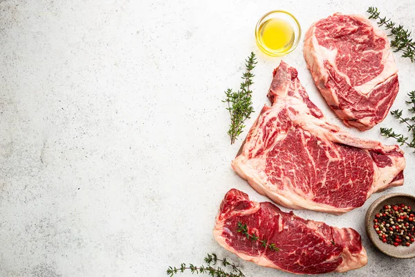 Variedad de filetes de carne cruda —  Fotos de Stock