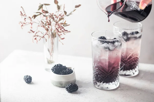 Blackberry limonade met ijs — Stockfoto