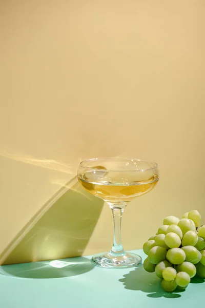 Wein Glas Weißwein — Stockfoto