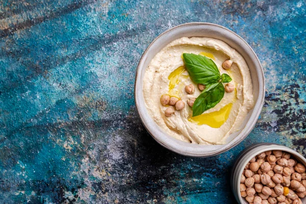 Creamy chickpea hummus — Stock Photo, Image