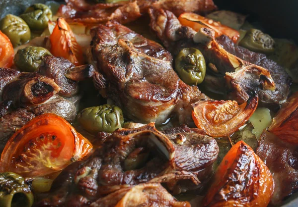 Lammkött grillas med potatis och grönsaker — Stockfoto