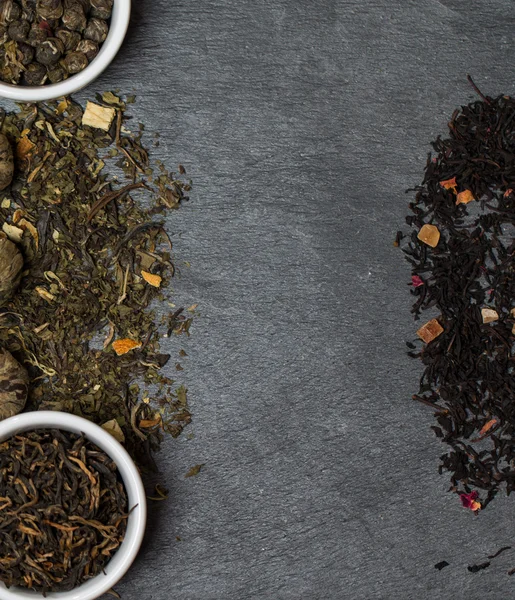 Different sorts of tea leaves — Stock Photo, Image