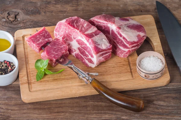 Chuletas frescas de carne de cerdo cruda —  Fotos de Stock