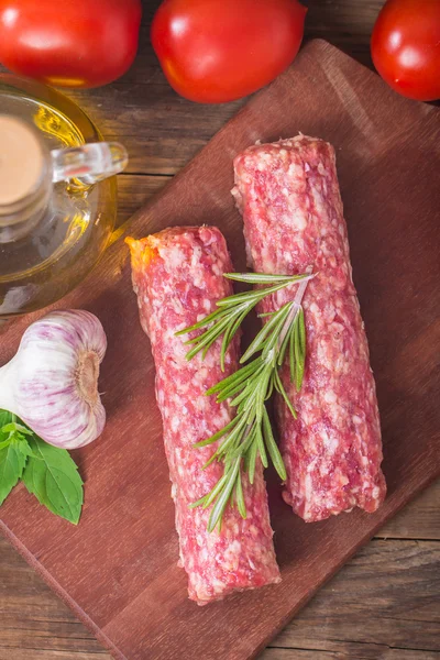 Roher türkischer traditioneller Fleischspieß — Stockfoto