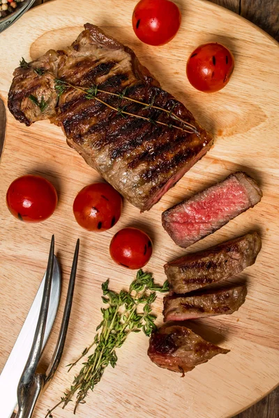 Sliced medium rare grilled Beef steak Ribeye — Stock Photo, Image