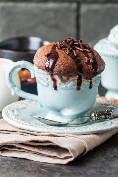 Souffle de chocolate com chocolate — Fotografia de Stock