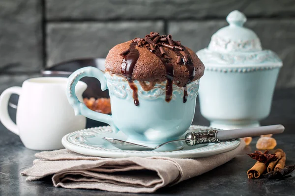 Schokoladensouffle mit Schokolade — Stockfoto