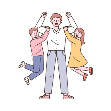Çocuklar babalarının kollarına asılmaktan mutlular. düz tasarım biçimi asgari vektör çizimi.
