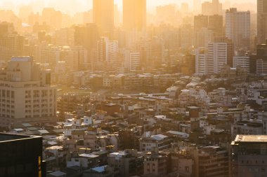 Haze binaların batımında, fil dağdan görüntülemek 