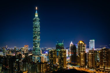 Taipei 101 ve Taipei manzarası, gece, Elephan üzerinden görünümü