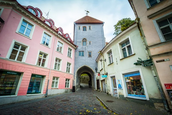 Cobblestone street and medieval architecture in the Old Town of — Stock Photo, Image