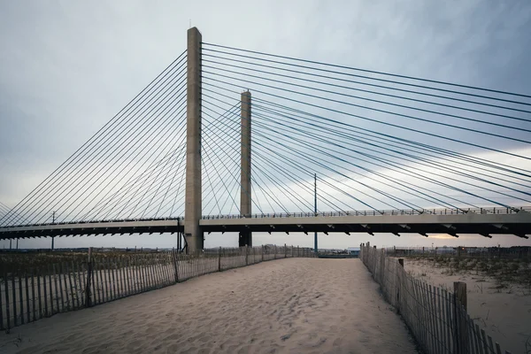 Pont de la rivière Indian et sentier sablonneux près de la plage Bethany, Delaw — Photo