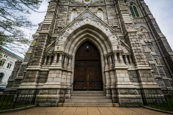 De ingang van Corpus Christi kerk in Baltimore (Maryland). — Stockfoto