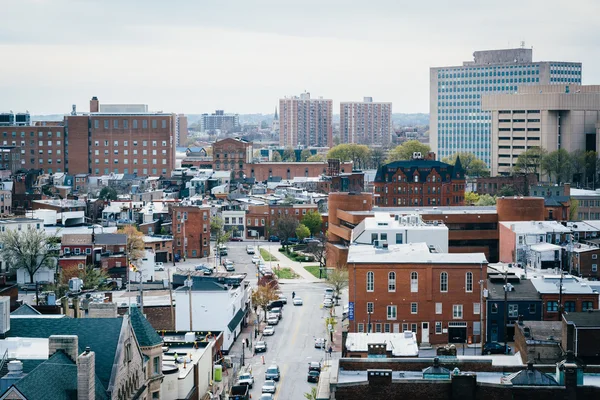 Utsikt over Eager Street, i Mount Vernon, Baltimore, Maryland . – stockfoto