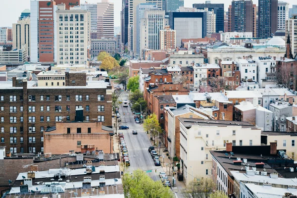 Vista de St. Paul Street, en Mount Vernon, Baltimore, Maryland . — Foto de Stock