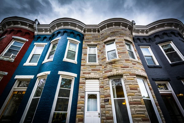 Casas de fileiras em Hampden, Baltimore, Maryland . — Fotografia de Stock