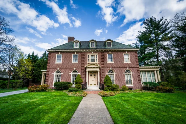 House on Charles Street, in Guilford, Baltimore, Maryland. — Stock Photo, Image