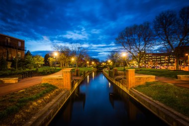Gece, Carroll Creek'te Carroll Creek lineer Park, Frederi