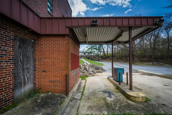 Abandoned bank in Mount Airy, Maryland. — Stock Photo, Image