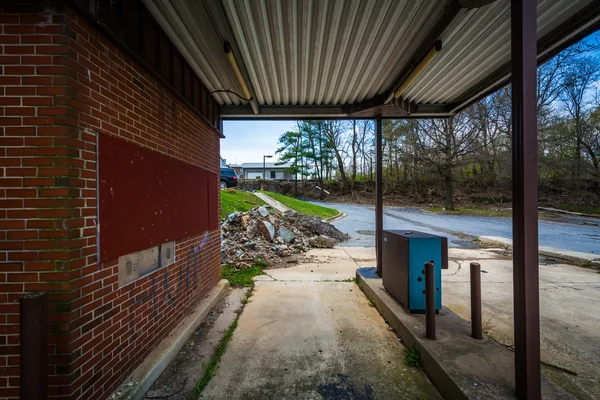 Abandoned bank in Mount Airy, Maryland. — Stock Photo, Image