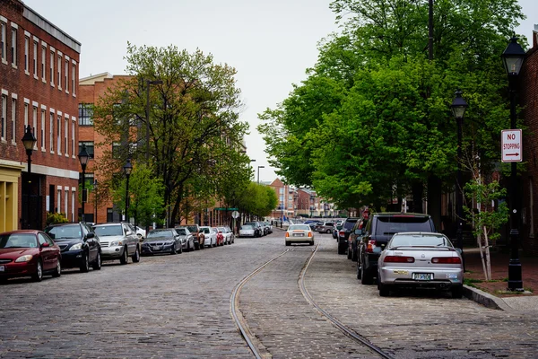Arnavut kaldırımlı Fells noktasında, Baltimore, Maryland sokak. — Stok fotoğraf