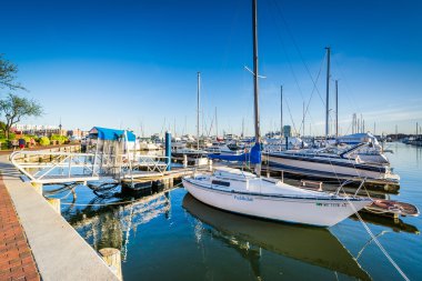 Canton, Baltimore, Maryland bir Marina docked tekneler.